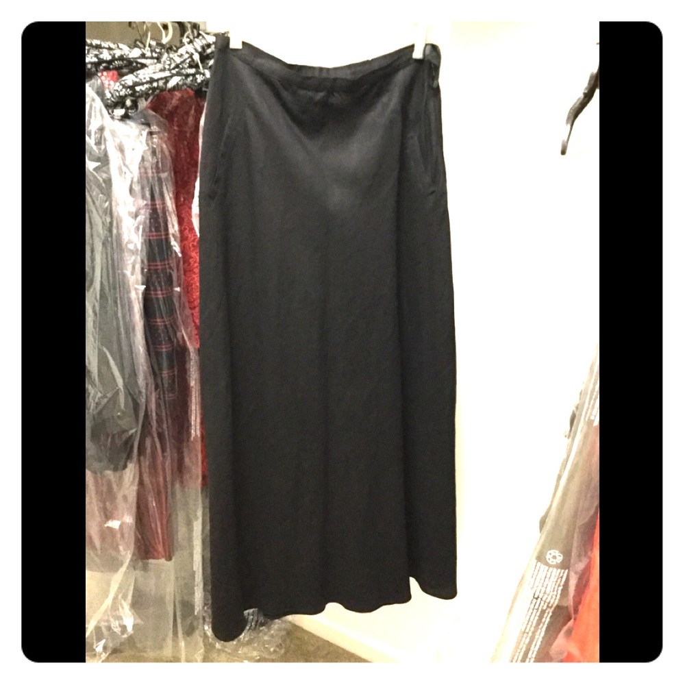 Black midi skirt with pockets - linen/rayon EUC